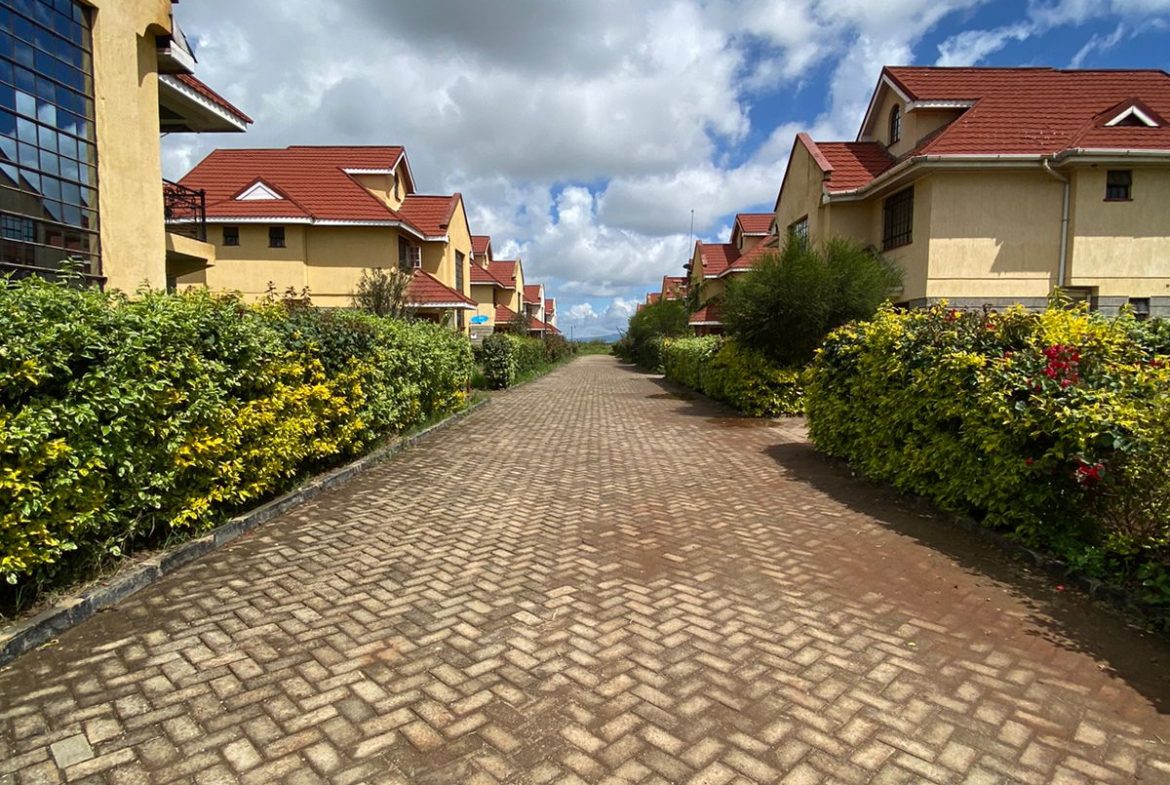 Exquisite 4 bedroom plus dsq mansionette in a gated community of 22 houses for sale. 2km off Thika superhighway. Price Ksh 15 million Musilli Homes
