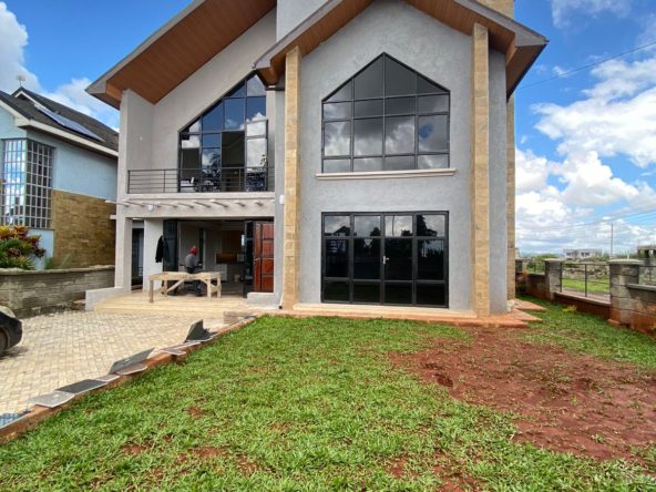 Ready Modern All Ensuite 4 bedroom plus dsq mansionette for Sale in a gated community in Juja. Sitted on 50 by 100. Asking 22M