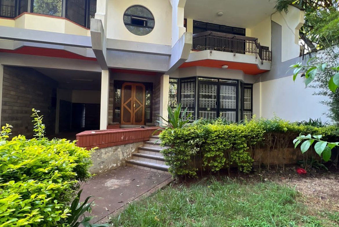 Spacious modern 5 bedroom plus dsq townhouse to let in Lavington, Nairobi. In a Gated community. Few units in the compound. Rent:170K Musilli Homes