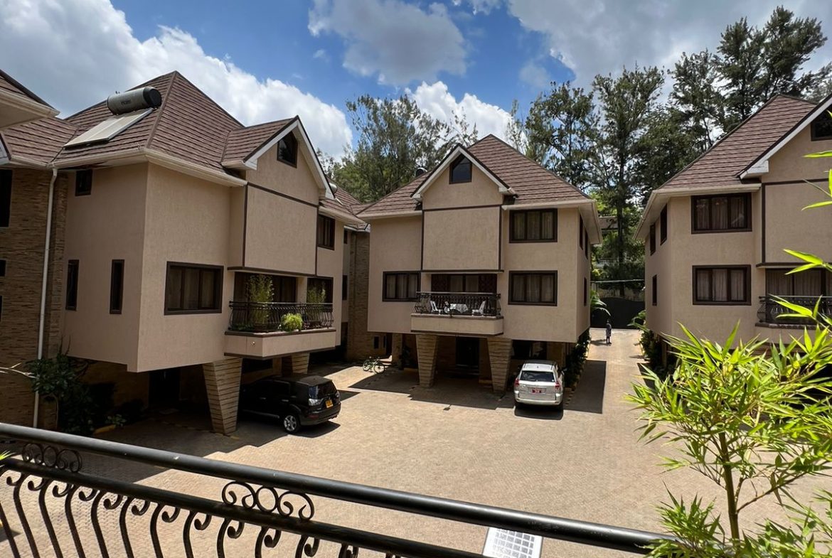 5 bedroom plus dsq townhouse to let in Lavington, Nairobi. In a gated community -ample car parking. Rent per month kshs 250,000 Musilli Homes