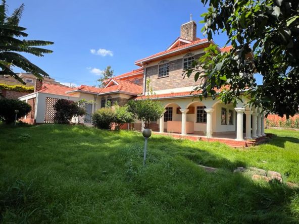 5 bedroom plus dsq house to let in Runda. Big mature garden. Rent per month kshs 300,000 Musilli homez