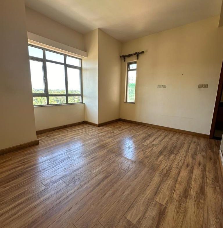 3 bedroom plus a dsq apartment in Kileleshwa. Master bedroom with a jacuzzi. Has club house, back up generator. Rent: 120,000. Musilli Homes