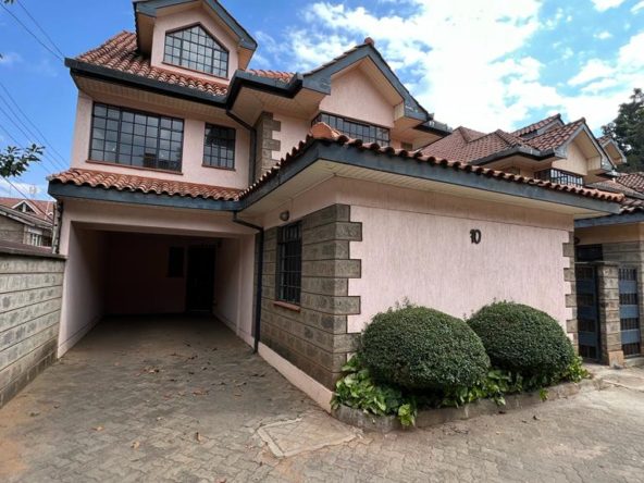 4 bedroom townhouse for sale in Lavington, Nairobi. Dsq available. In a gated community. Has back yard garden. Sale kshs 45Million Musilli Homes