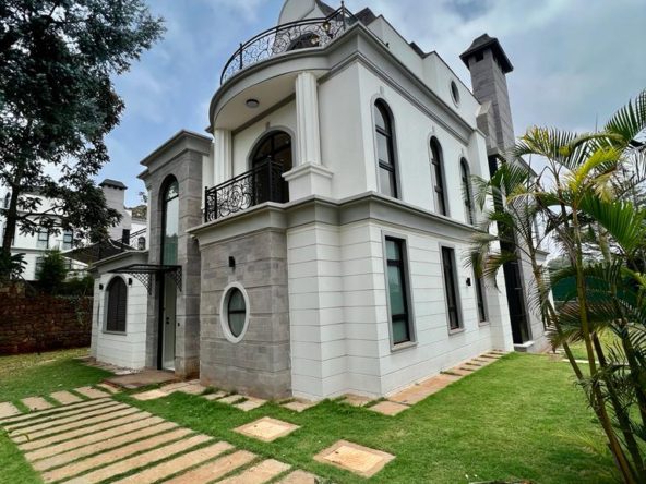 Magnificent 5 bedrooms with sq villas for sale in the leafy suburbs of lavington. Sitting on half an acre. Sale from kshs 150 Million Musilli Homes