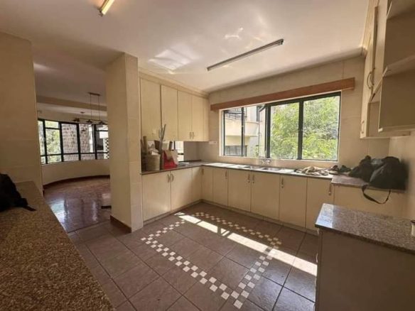 3 Bedroom Apartment to let in Lavington with private balcony, reserved parking and well equipped gym. Rent price: 120,000