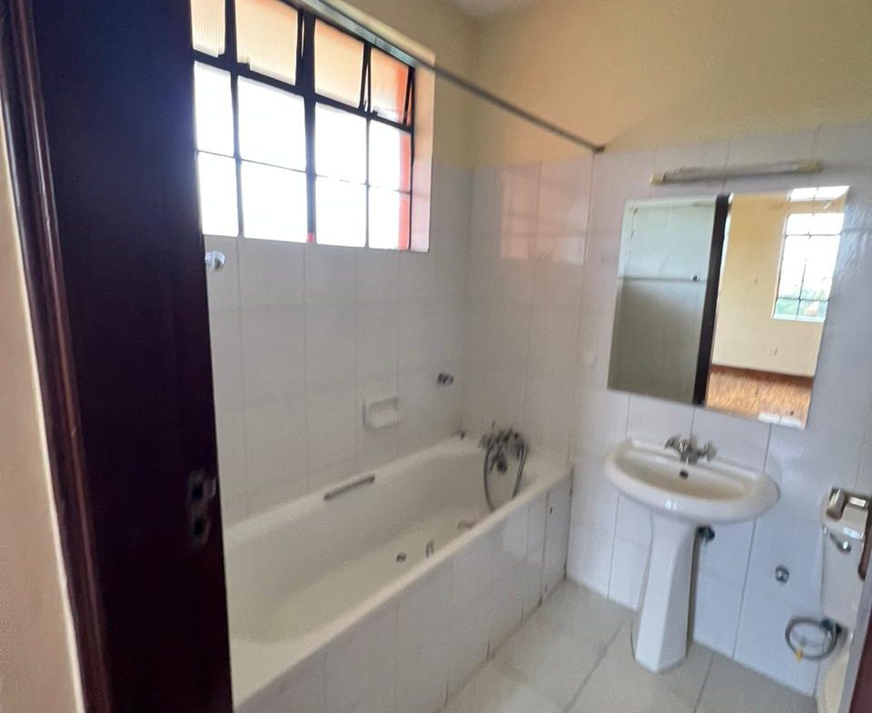 3 Bedroom Apartment Plus DSQ For rent with swimming pool, kids playing area, and borehole. Rent Per month : Ksh 90000