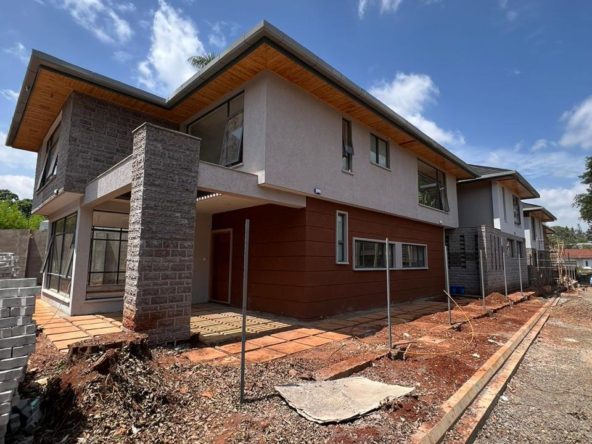 5 Bedroom Townhouse For Sale in Lavington. All ensuite with open fitted kitchen and modern fitting. Sale Price. 135M