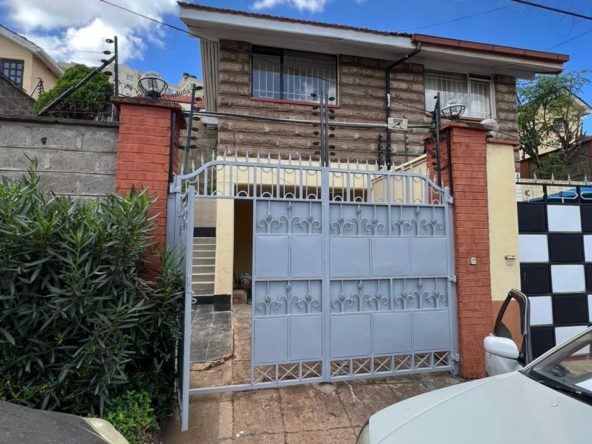 3 Bedroom maisonette to let located in a gated community in Kileleshwa. Has sufficient water supply and it's pet friendly. Rent per Month: 120000. Musili Homes