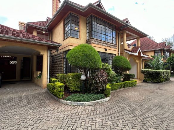 5-Bedroom Townhouse plus DSQ For Sale in Lavington. Has all bedroom En suite and a DSQ. Asking Price: 65M. Musilli Homes