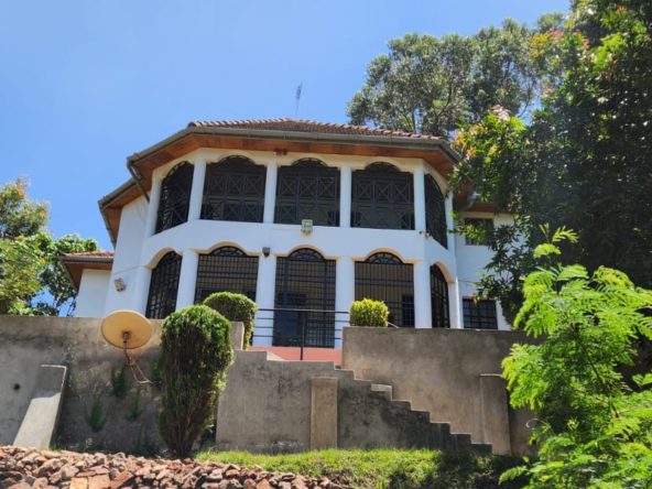 6 Bedroom Mansion For Sale in Kitisuru. Has all Bedroom ensuite with a garden and in a gated community. Asking price: 88M. Musilli Homes