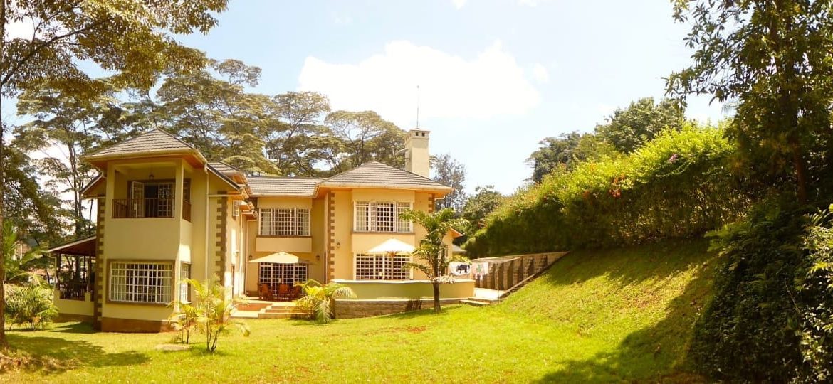 4 Bedroom Mansion For Sale in Kitisuru. Has all the bedroom ensuite, borehole Water Supply, 5KV Inverter with 10 Batteries. Asking: 325M Musilli Homes