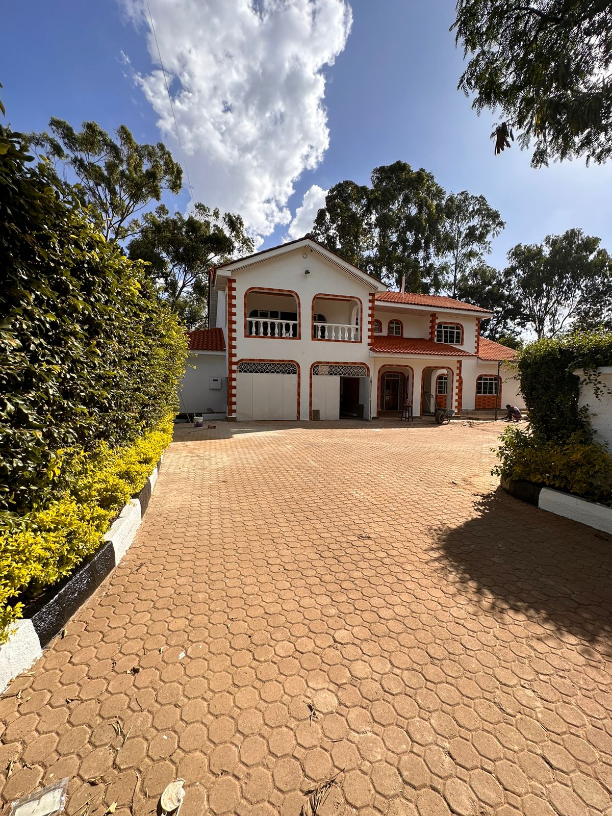 Magnificent 5 Bedroom House For Rent in Karen with ample parking, Family Room and Dsq (2 Rooms). Rent Price: 350, 000. Musilli Homes