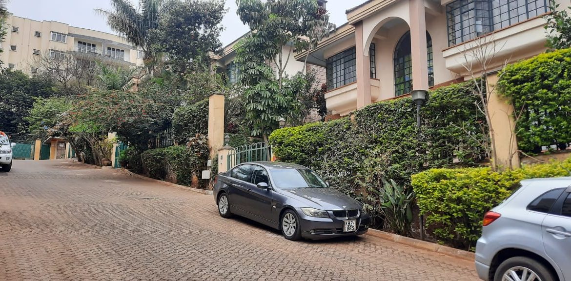 Spacious 4-bedroom townhouse In Westlands with a spacious sitting area, closed kitchen and a share swimming pool. Asking Price: 55M . Musilli Homes