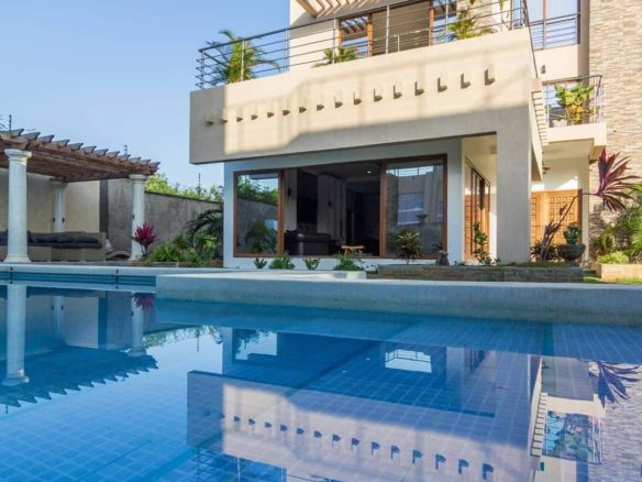 Modern 4 Bedroom Villa For Sale in Diani with DSQ, swimming pool, and all Bedroom en suite. Asking Price. 80 M. Musilli Homes.