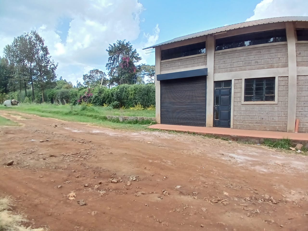 Spacious Commercial Property to Let in Kikuyu. Floor Size 1506 Sq FT. Asking Price: 120k Plus 2 Month Deposit and 1 Month Rent. Musilli Homes.