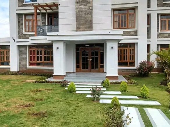 6 Bedroom All en suite House Plus DSQ with wood finishing, gym, cct, solar water heating system, and two family rooms. Asking Price: 115 M. Musilli Homes.