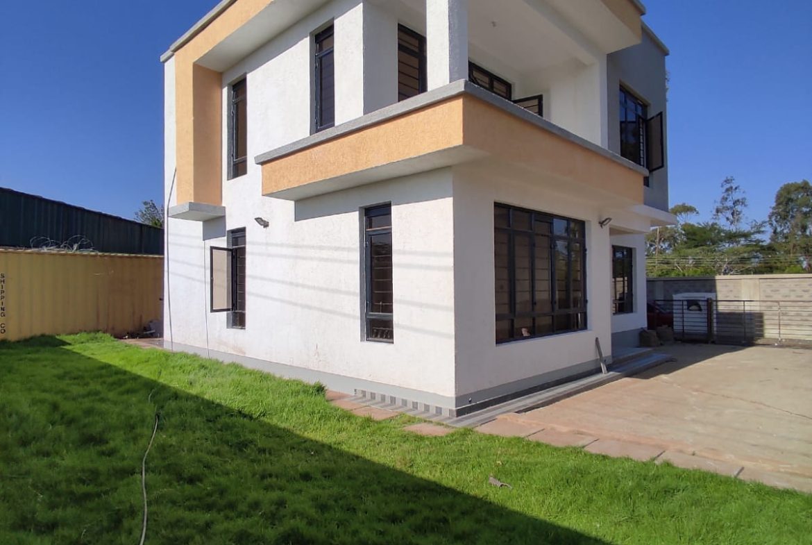 Spacious 3 Bedroom Townhouse For Sale Conveniently located with easy access via the New Karen-Gataka-Rongai road. Asking Price: 13 M. Musilli Homes.