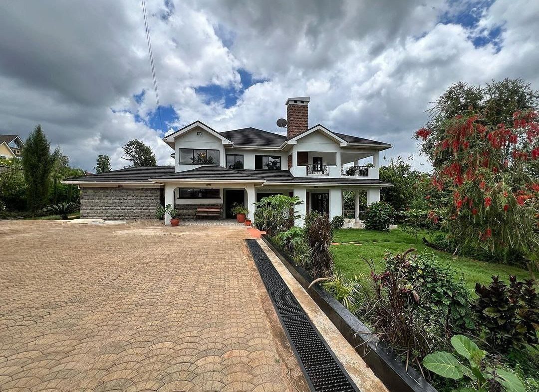 Spacious 6 Bedroom Mansion For Sale. En-suite bedrooms, DSQ, Fully fitted and modern kitchen, and Sitting in 0.5-acre Acres. Asking Price: 85M. Musilli Homes.