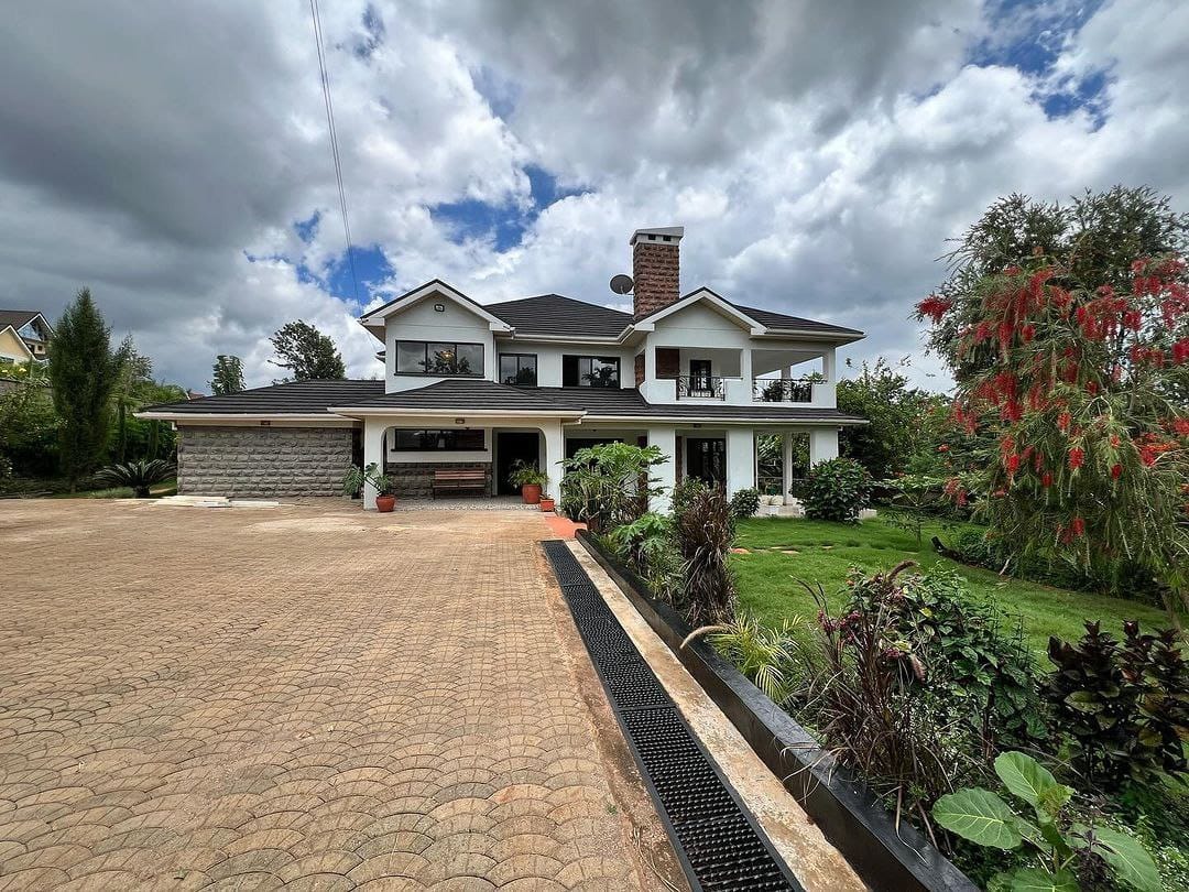 Spacious 6 Bedroom Mansion For Sale. En-suite bedrooms, DSQ, Fully fitted and modern kitchen, and Sitting in 0.5-acre Acres. Asking Price: 85M. Musilli Homes.