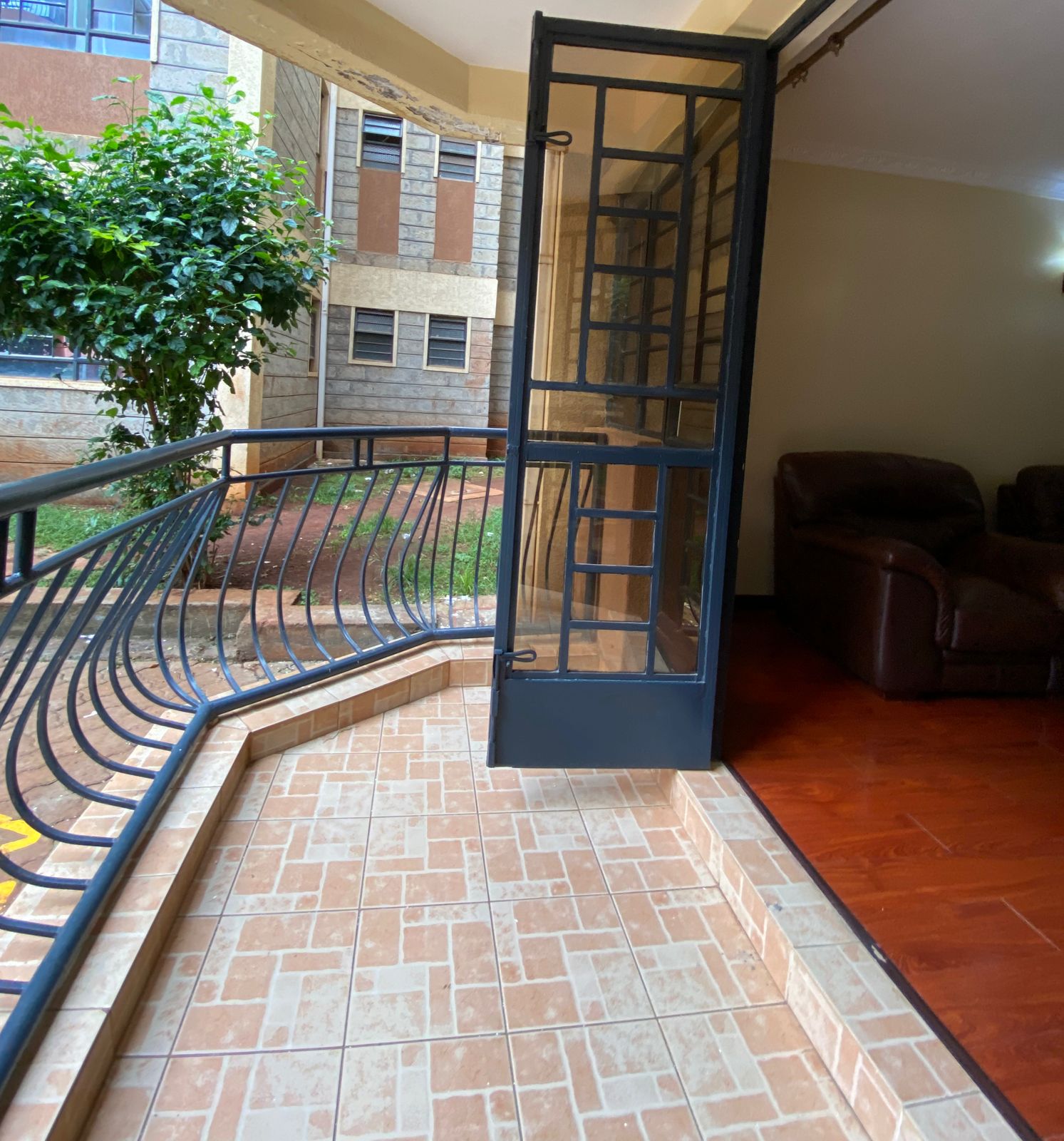 Spacious 3 Bedroom Apartment For Sale in Kasarani with backup generator, borehole, ample parking, and good security. Asking price: 8.5M. Musilli Homes.