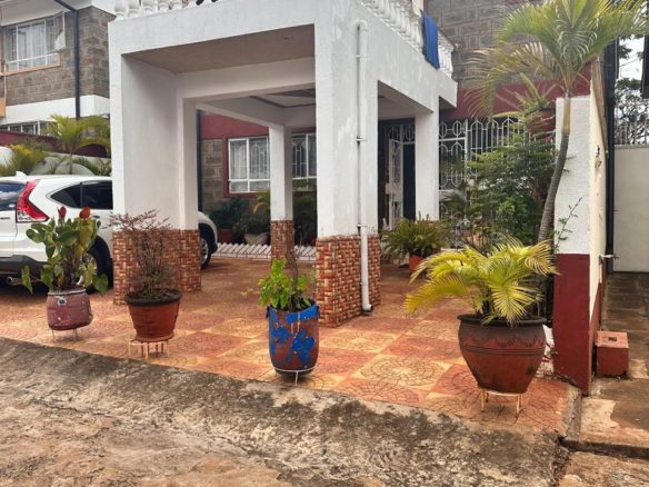 Spacious 5 Bedroom Townhouse For Sale in Westlands. Has 2 Bedroom ensuite, ample parking, and an adequate water supply. Asking Price: 35M. Musilli Homes.