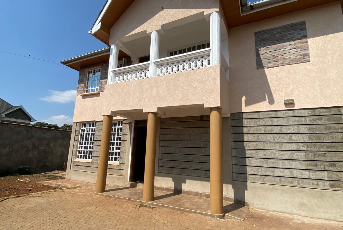 Spacious 4 Bedroom Standalone for Sale in Ruiru, Kwihota. With ample parking, a garden and Spacious rooms. Asking Price: 15M. Musilli Homes.