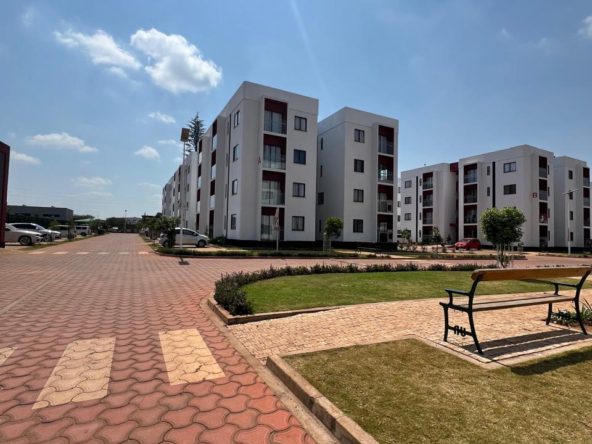 Modern 2 Bedroom Apartment For Sale in Tatu City. Has swimming pool, gym, kids playing areas and a garden. Asking price: USD 77750. Musilli Homes