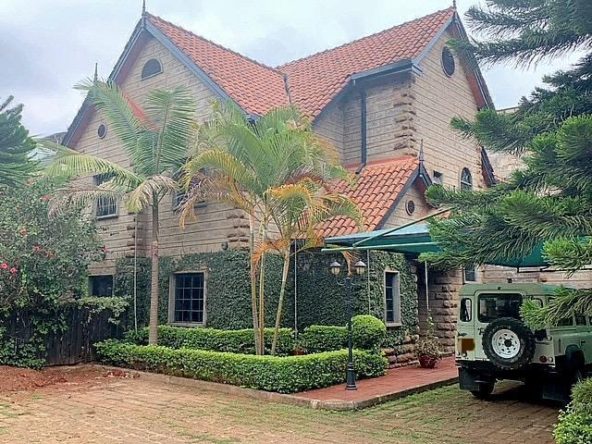 Spacious 5 Bedroom Villa For Sale in Kileleshwa. Has an SQ, all all-bedroom ensuite and 999 year lease. Asking price: Ksh 68M. Musilli Homes