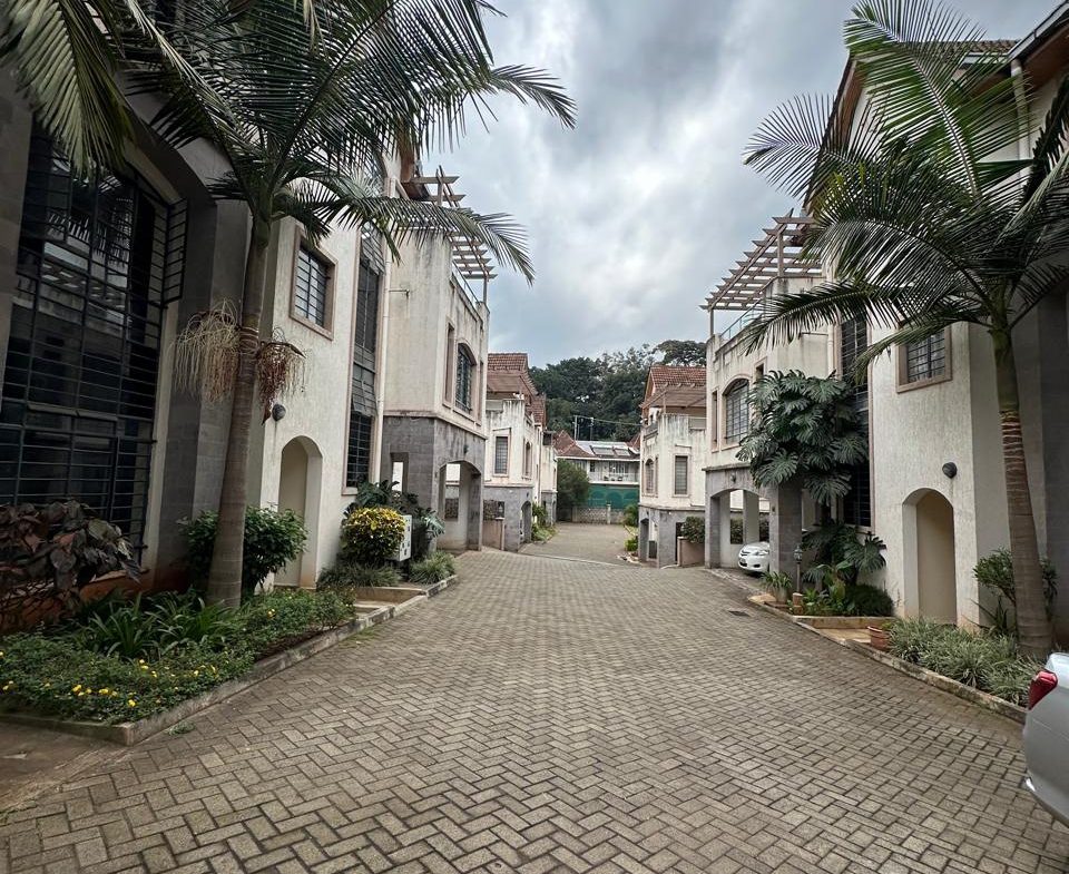 Spacious 5 Bedroom Villa For Sale in Lavington. Has a full backup generator, kids play area, and in a gated community. Asking price: Ksh 62.9M. Musilli Homes