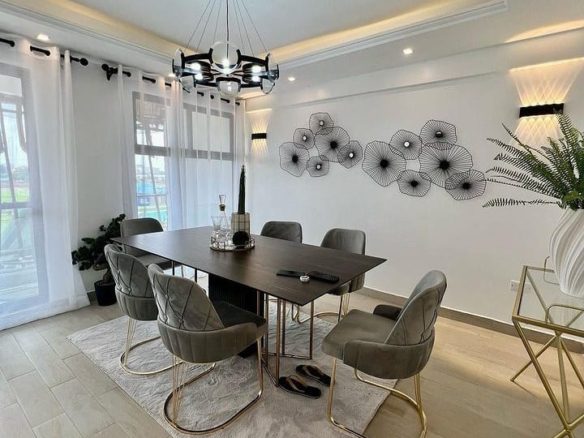 Modern 4 Bedroom Apartment For Sale in South C. Has 2 Bedroom ensuite, lifts, closed kitchen, borehole and a master bedroom. Asking price: Ksh 12M. Musilli Homes.