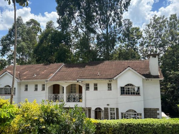 Spacious 4 Bedroom Maisonette For sale in Lavington. With a garden, parking, and modern finishes. Asking price : Ksh 37M. Musilli Homes