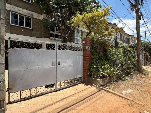 Spacious 4 Bedroom Plus SQ sale in South C. Has a spacious rooms, laundry area, ample parking and good security. Asking price : Ksh 24M. Musilli Homes