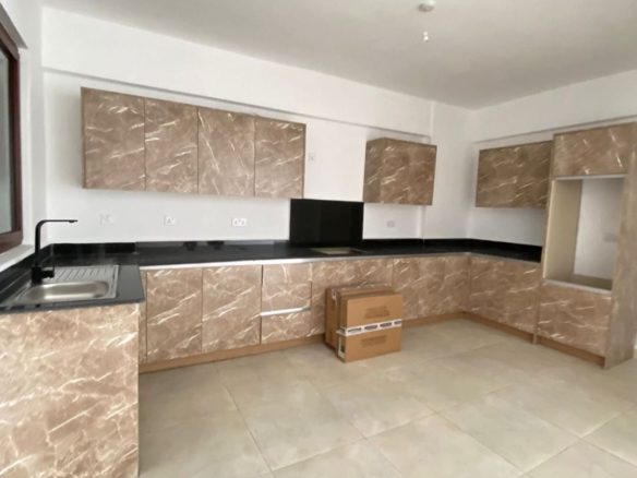 Modern 3 Bedroom Apartment Sale in Westlands, has Spacious living room with a balcony Open plan kitchen, All rooms ensuite, Swimming pool, and Gym. Sale price: Ksh 21M.