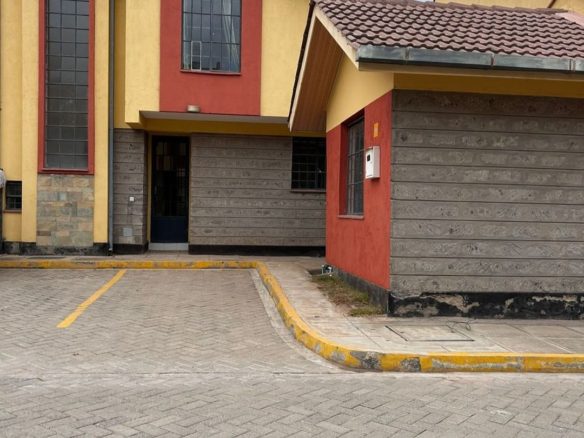 Spacious 3 Bedroom Townhouse For Sale in Kitengela with a Master bedroom ensuite, CCTve Cameras and 24/7 security. Sale price : Ksh 10.5M. Musilli Homes