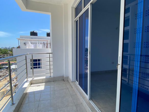 Newly Built 2 & 3 Bedroom Beachfront Apartments for Sale in Nyali. The spacious units feature modern finishes, including granite kitchen worktops, porcelain tiles, and ceiling-mounted fans. Residents will enjoy an infinity swimming pool, a dedicated fitness area, and easy access to the beach. Sale from : 340K USD. Musilli Homes