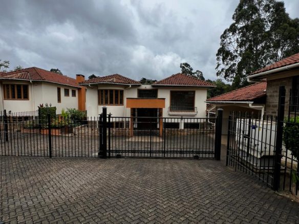 Spacious 5 Bedroom Townhouse Plus DSQ in the heart of Lower Kabete, this elegant 5-bedroom townhouse offers all en-suite bedrooms, a spacious living area, closed kitchen, and a backyard garden. Sale price: Ksh 110 Million. Musilli Homes