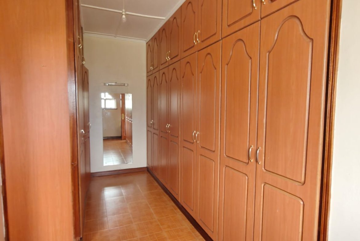 4 bedroom maisonette for rent